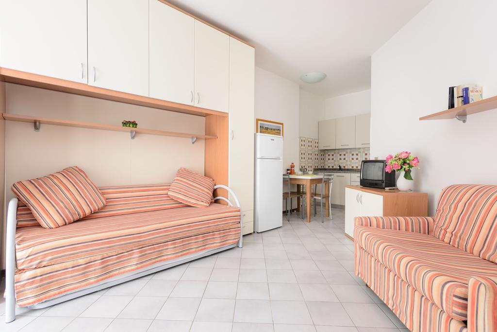 Residence Rubin Lignano Sabbiadoro Zimmer foto